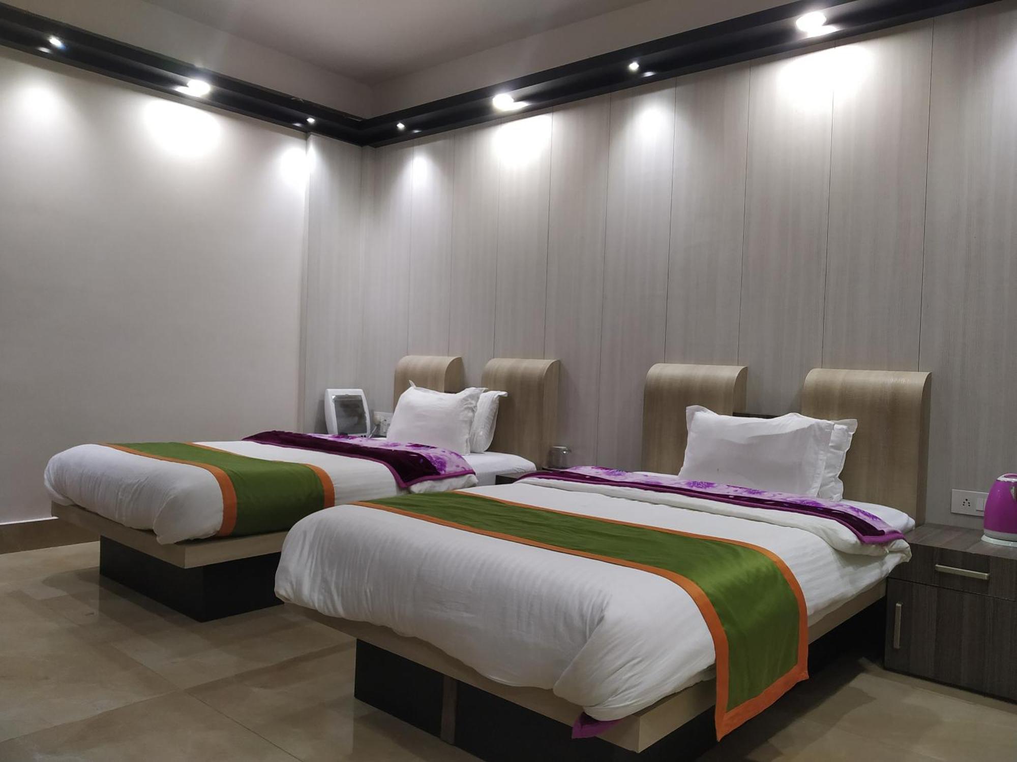 Ziro Palace Inn - A Boutique Hotel Hapoli Ngoại thất bức ảnh