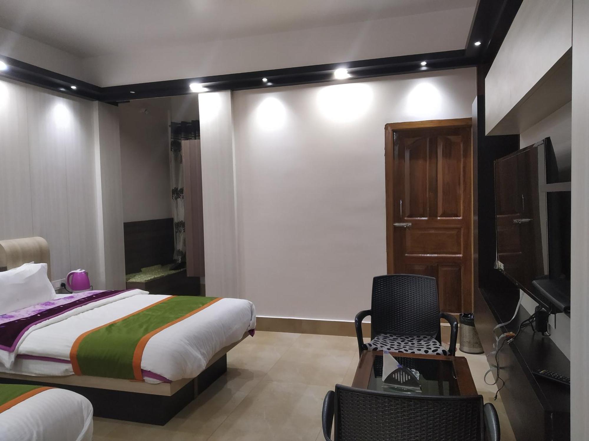 Ziro Palace Inn - A Boutique Hotel Hapoli Ngoại thất bức ảnh