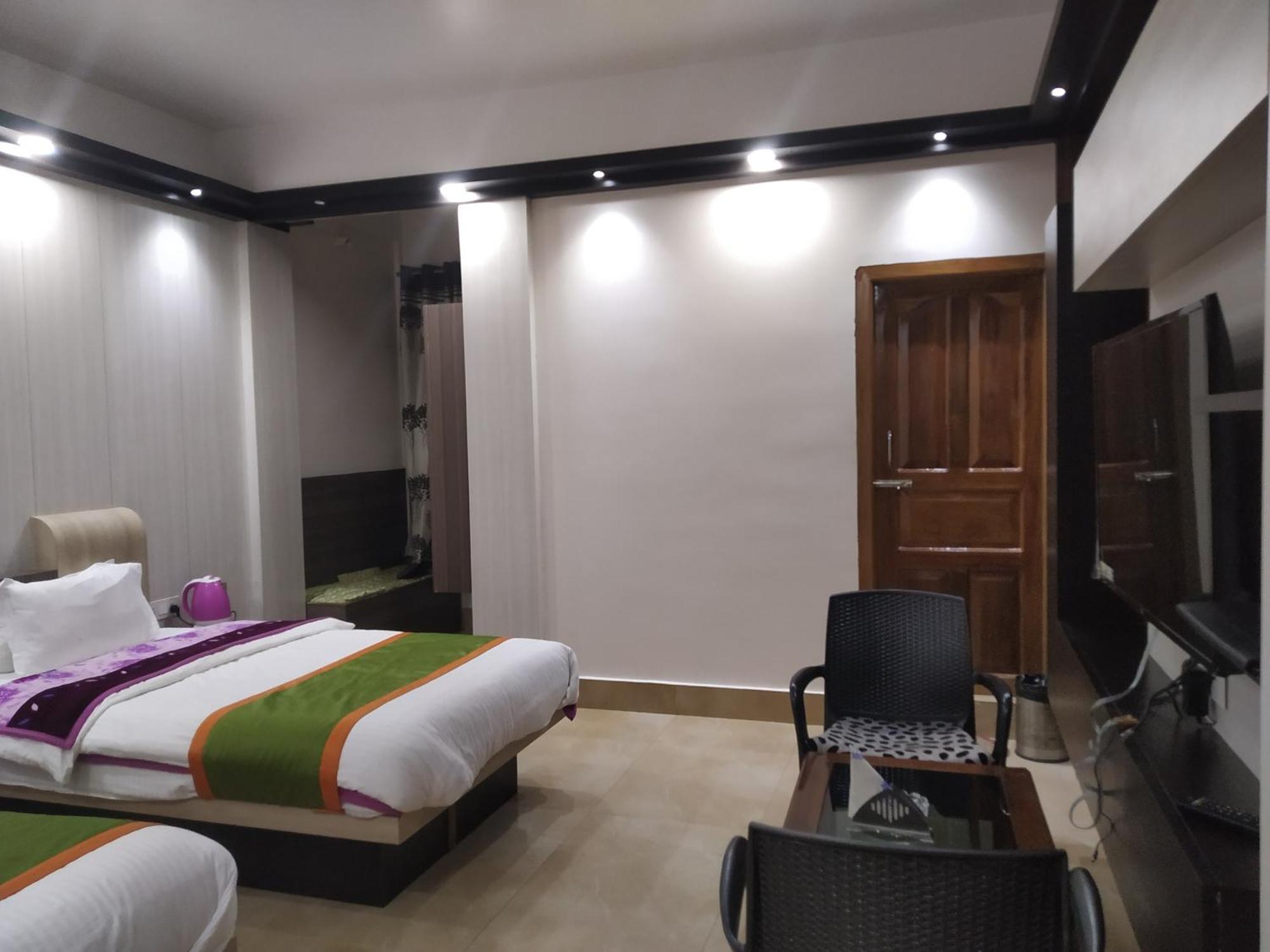 Ziro Palace Inn - A Boutique Hotel Hapoli Ngoại thất bức ảnh